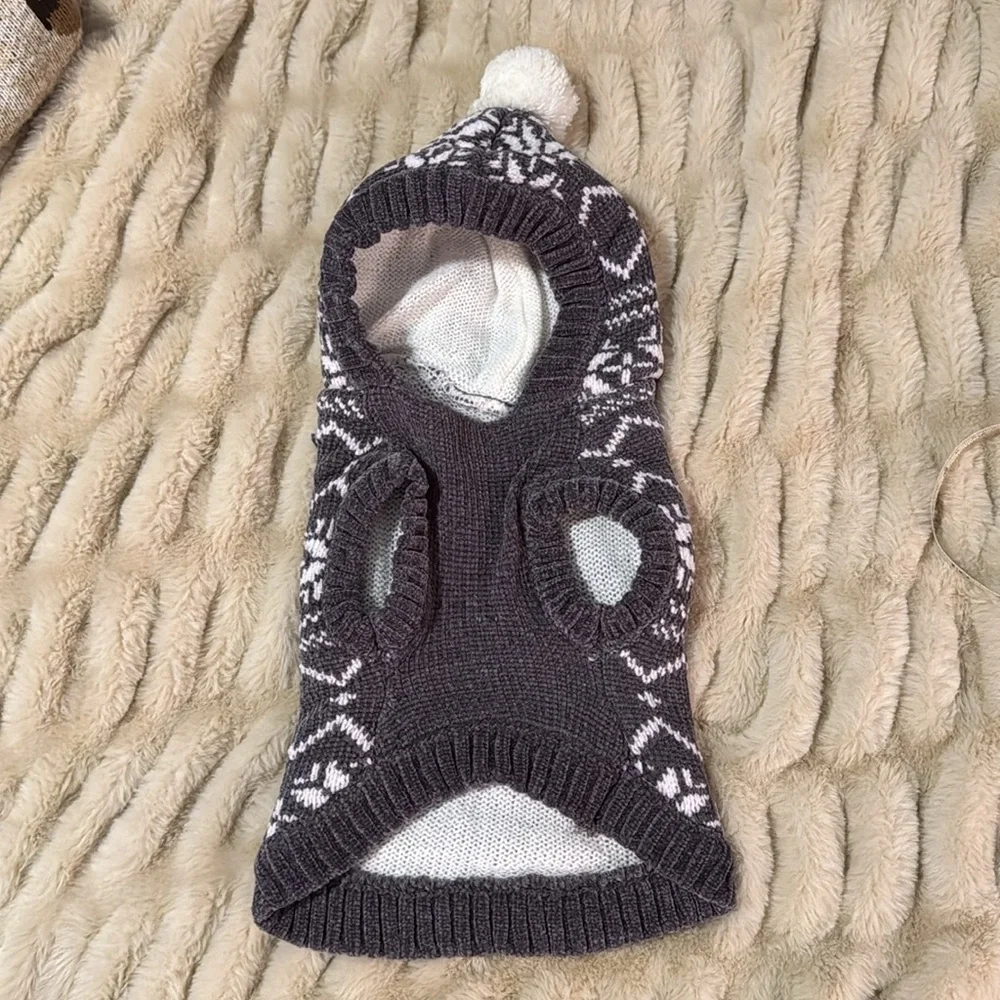 Bee & Willow Grey/white pet dog sweater XS/S
